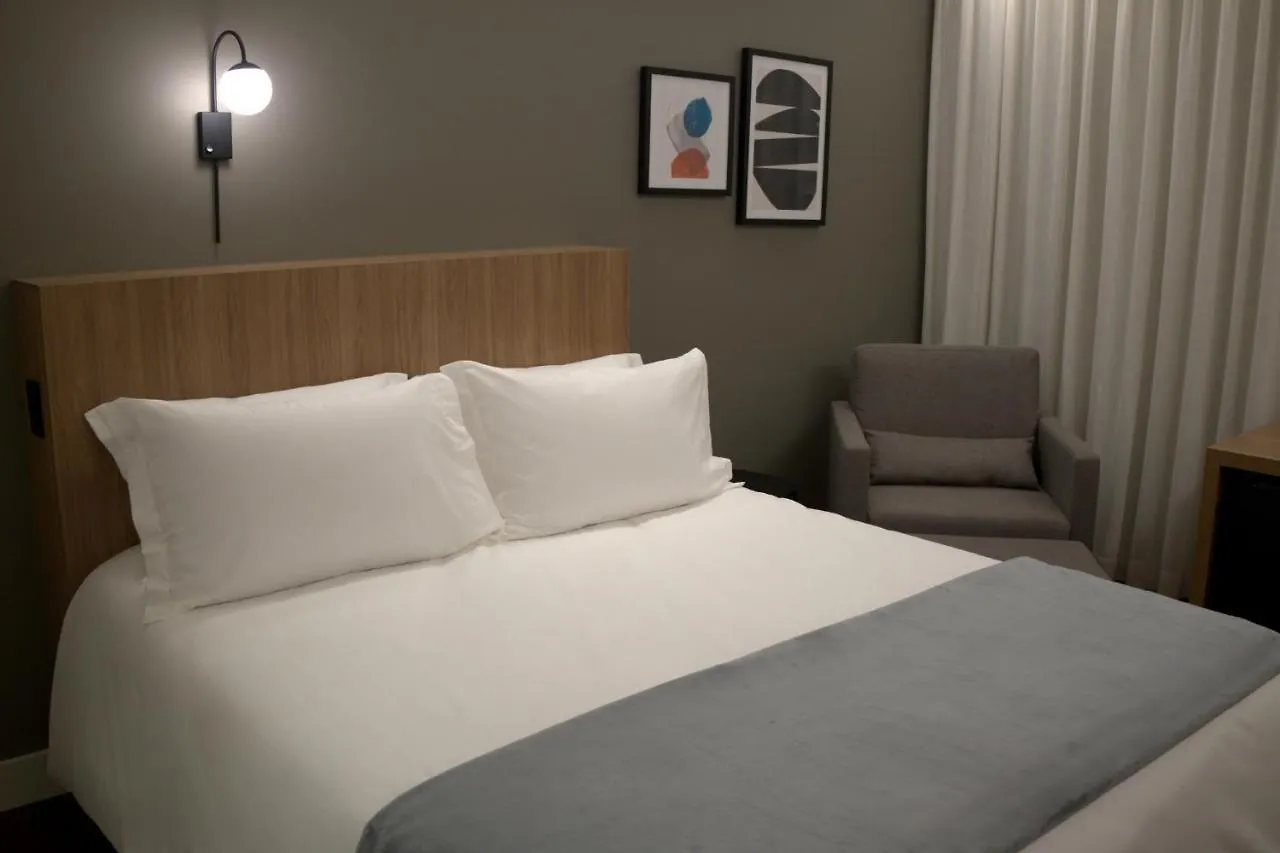 Higi Hotel São Paulo 4*,